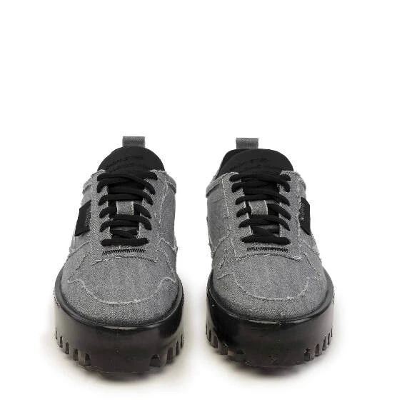 Men’s Bold low-top denim sneakers with black sole