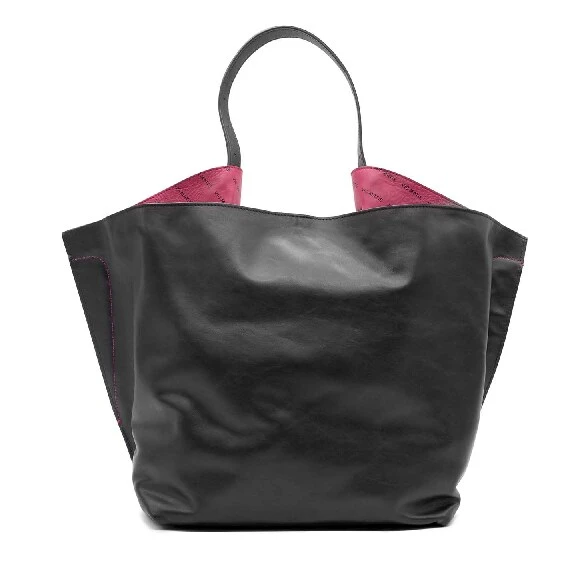 Antonia<br />Large black/fuchsia shopper bag with printed logos