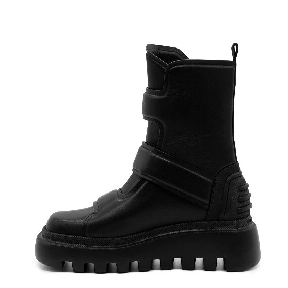 Gear black combat boots with straps