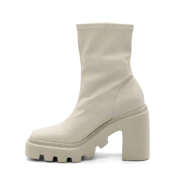 Gear Heel ivory faux leather ankle boots 