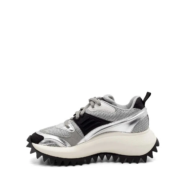 Black/silver running shoes