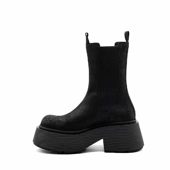 Stripy black split leather Beatles boots