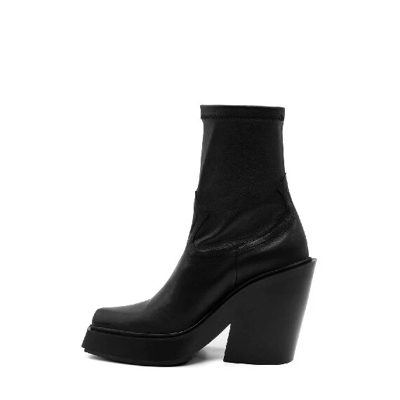 Tetrix black stretchy ankle boots 
