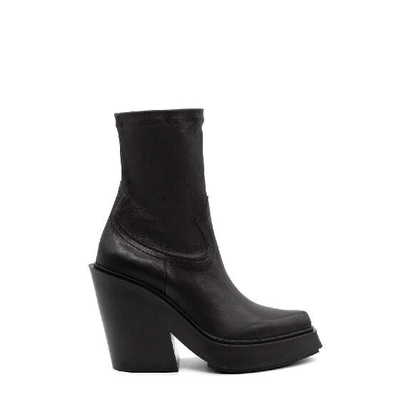 Tetrix dark brown stretchy ankle boots