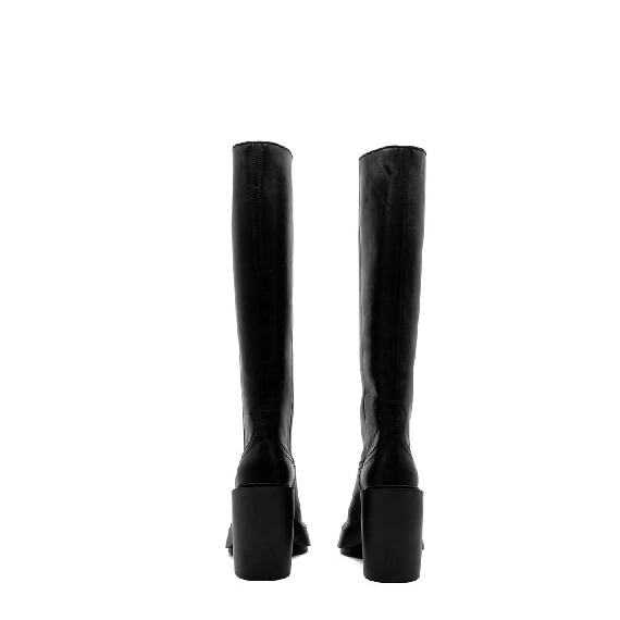 Tetrix black tube boots