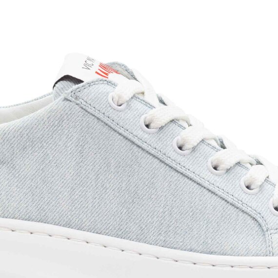Wave shoes in washed sky-blue/white denim
