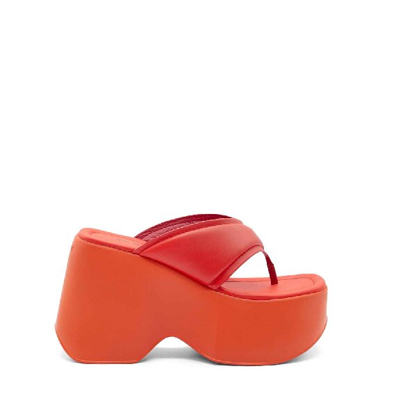 Yoko thong sandals in soft coral nappa calfskin