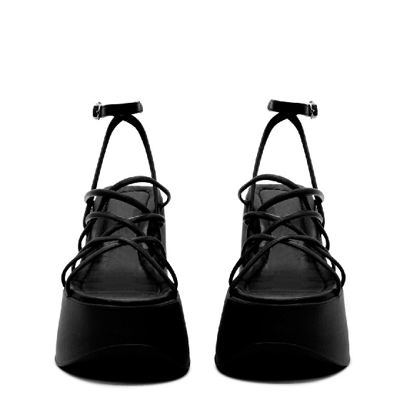 Yoko sandalo in morbida nappa nera