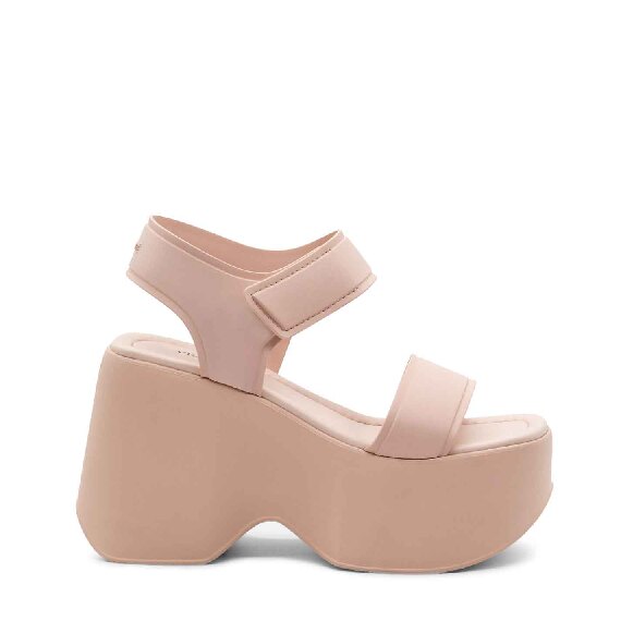 Yoko sandals in light pink eva