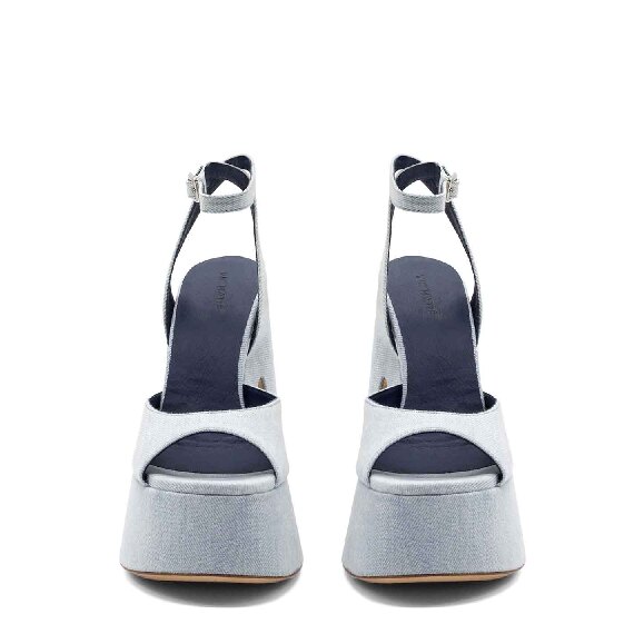 Flared sandals in sky-blue washed denim