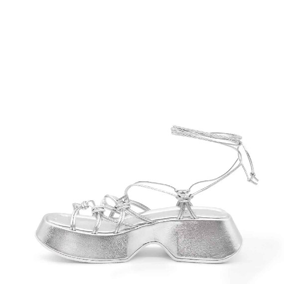 Mini Yoko criss-cross sandals in laminated silver nappa calfskin