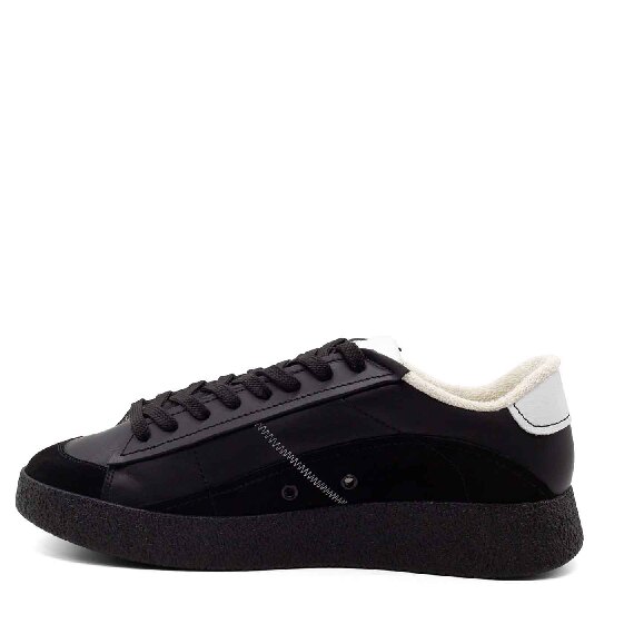 Black/white lace-up Whippy Sneakers