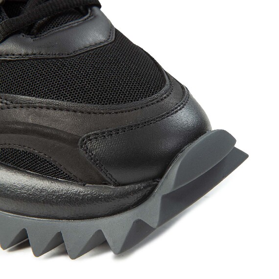 D22 Running-Scarpa allacciata nera in nabuk/pelle/rete e crosta