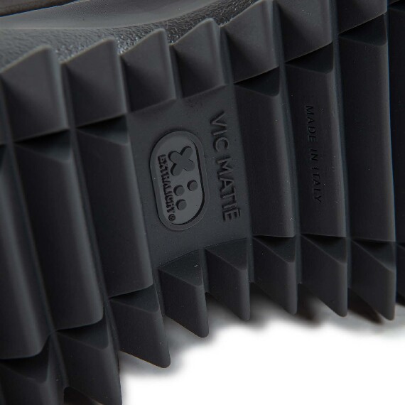 D22 Running-Scarpa allacciata nera in nabuk/pelle/rete e crosta