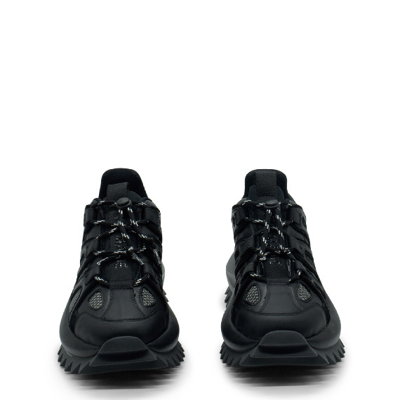 Running Trek Black Sneakers