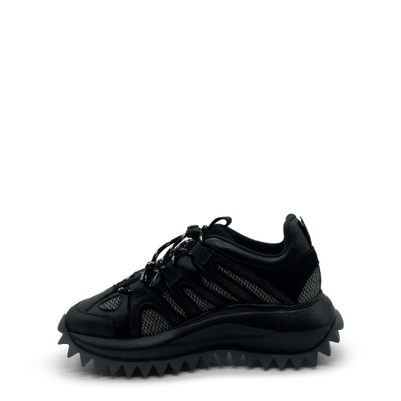 Running Trek Black Sneakers