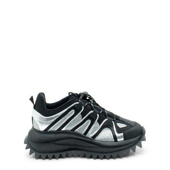 Running Trek Black/Silver Sneakers