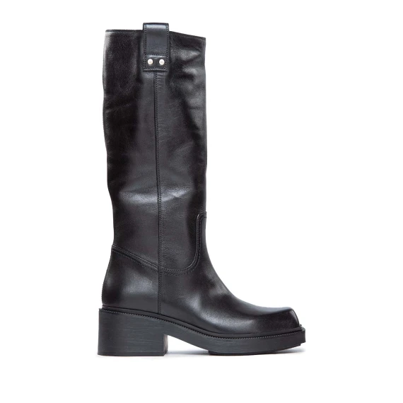 F06 Fray – Black gaucho boot  