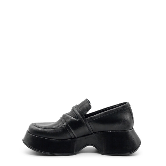 Mini Yoko Black Loafers