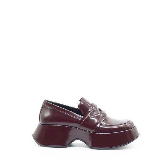 Mini yoko mocassino rosso scuro in pelle di vitello spazzolato