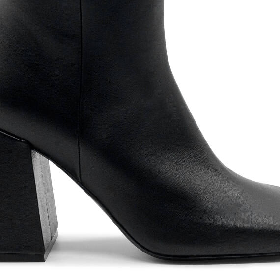 Ming Minimal Black Half Boots 