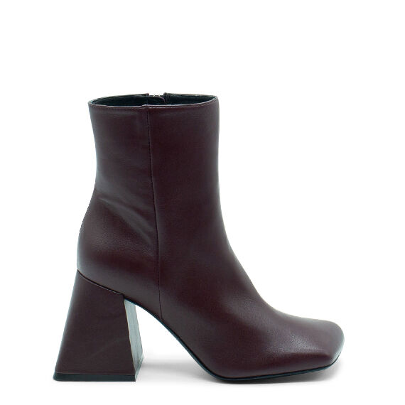 Ming Minimal Burgundy Half Boots