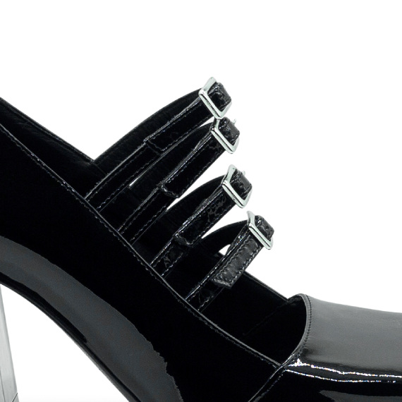 Ming Black Lacquer Pumps