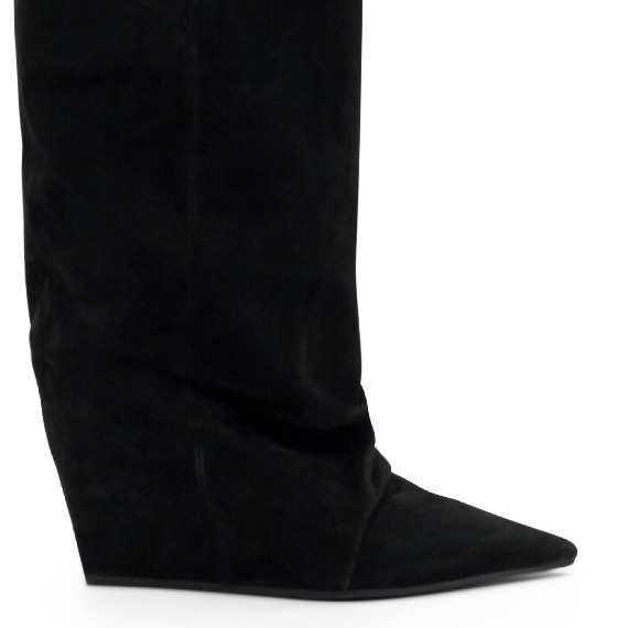 Cocoon Minimal Black Tubular Boots