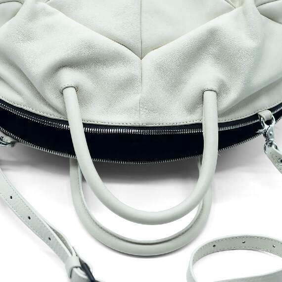 Letizia<br />Cream wedge trunk