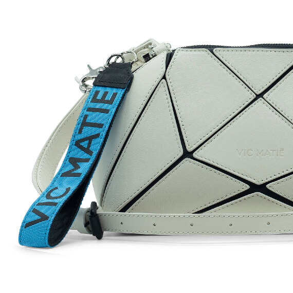 Chloe<br />Cream patch pouch