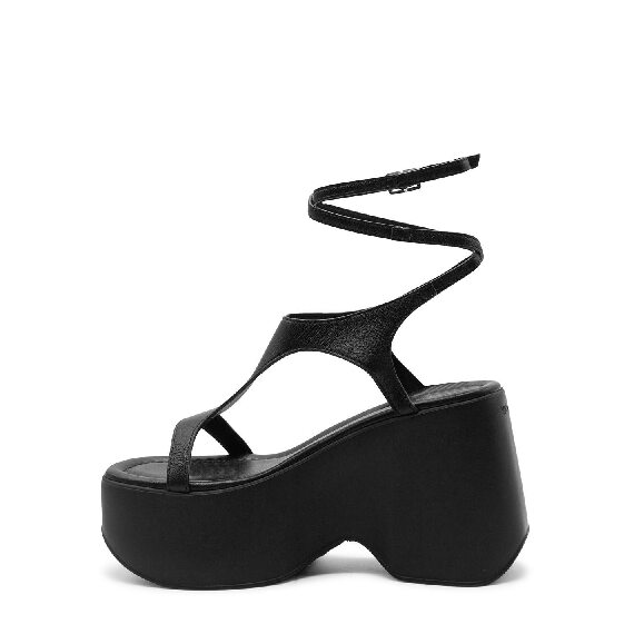 Yoko  T sandal Black 