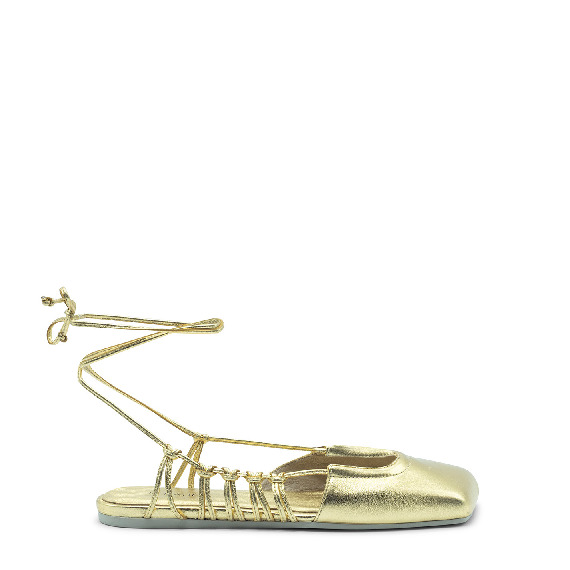Square closed sabot oro