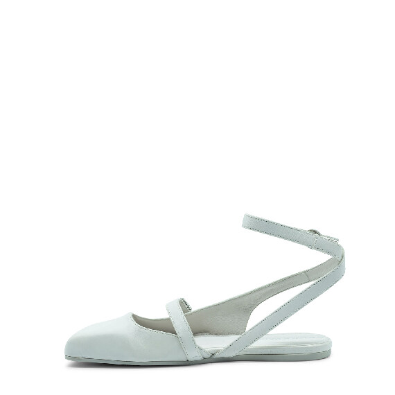 Square closed chanel cream buckles