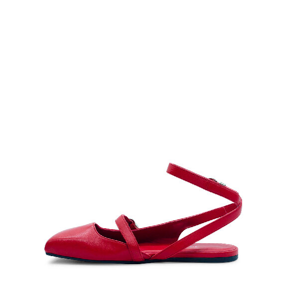 Square closed chanel fibbie rossa