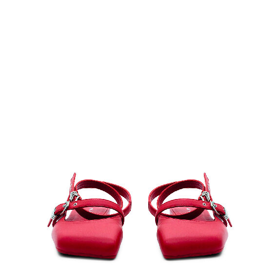 Square closed chanel fibbie rossa