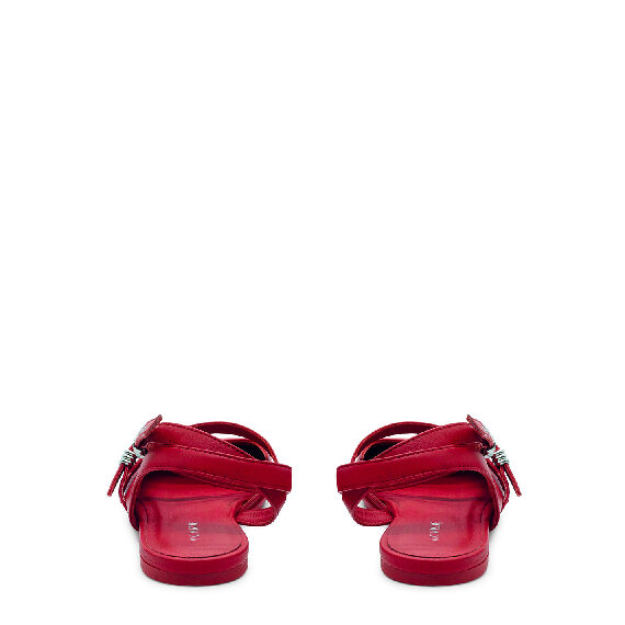 Square closed chanel fibbie rossa