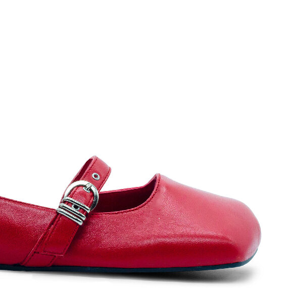 Square closed chanel fibbie rossa