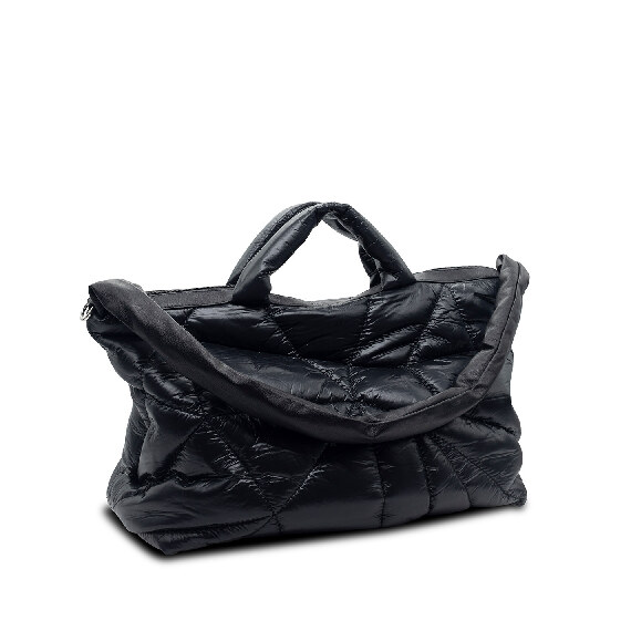 Petra<br/>Black quilted bag  