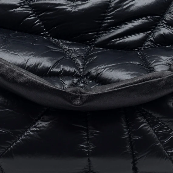 Petra<br/>Black quilted bag  