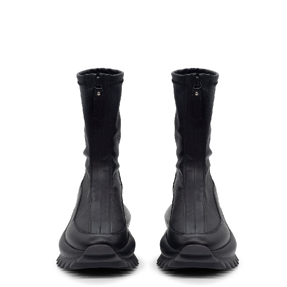 D22 Running – Black ankle boot  