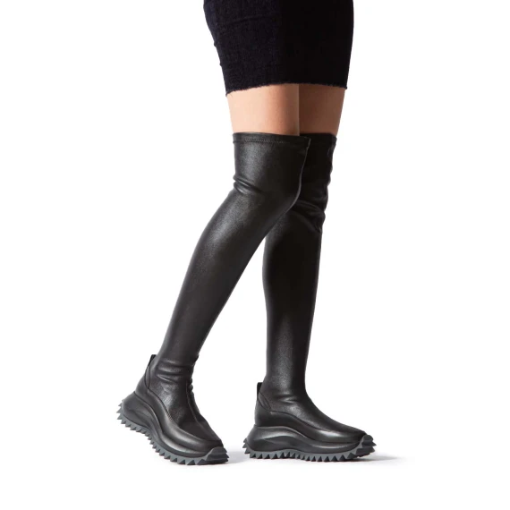 D22 Running – Black stretch faux leather cuissardes  