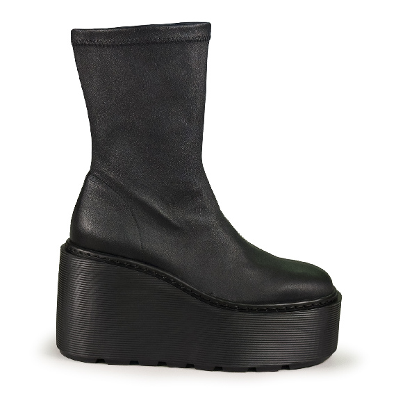F20 Zeppa Stripy_ Ankle boots black Vic Matie