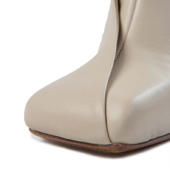 H08 Panton – Ivory folded ankle boot  
