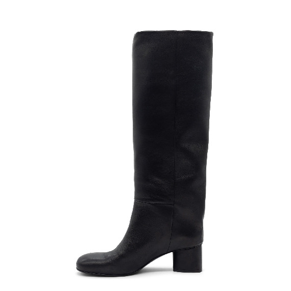 H12 Drop – Minimal black boot in leather  