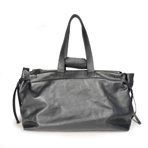 Claudia<br>Cartella nera