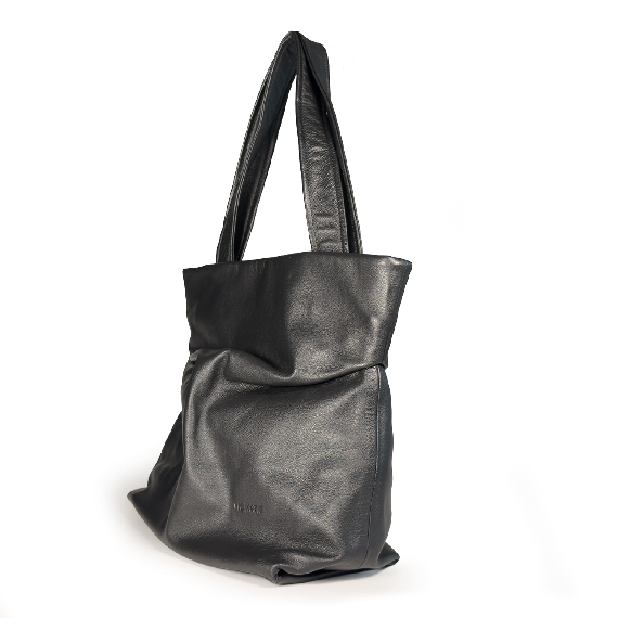 Wangari <br>Shopper nera