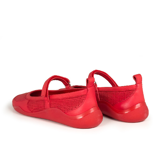 G32_Ondina Ballerina low top in pelle di vitello traforata rossa