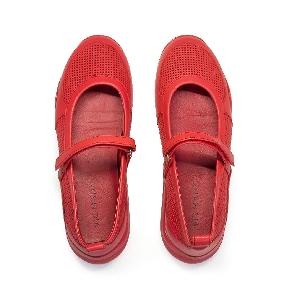 G32_Ondina Ballerina low top in pelle di vitello traforata rossa