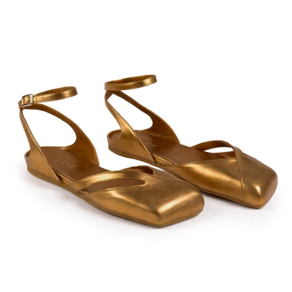 G34_Square closed<br>Slingback in laminated nappa leather gold