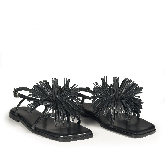 G42_Square open<br>Thong sandal black